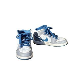 Nike Air Jordan 1 Mid sneakers kids size 13.5